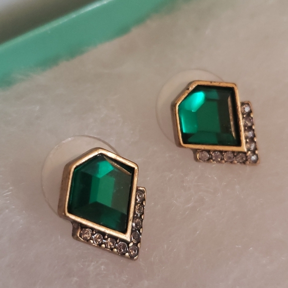 NEW Emerald rhinestone earrings (pierced) - Picture 2 of 5